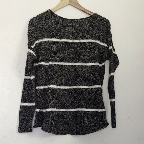 Hollister Black/ White striped knit sweater sz S - Picture 7 of 9
